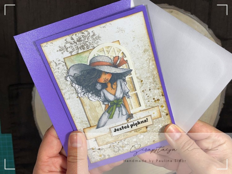 Kartka z ilustracją kobiety i napisem „Jesteś piękna”