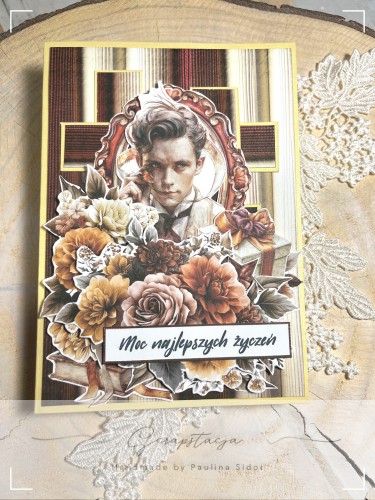 Elegancka, pełna szyku kartka dla wyjątkowego mężczyzny. Kolorystyka w stylu retro, beże, brązy, wiśnia i odrobina błękitu. Punkt centralny stanowi grafika eleganckiego mężczyzny i kompozycja kwiatowa. Całość dopełnia napis Moc najlepszych życzeń.